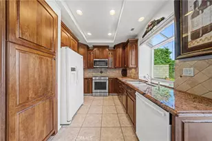 40466 Via Estrada, Murrieta, CA 92562 - Photo 24