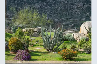 24515 California Avenue, Hemet, CA 92545 - Photo 8