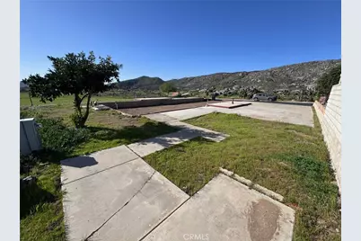 24515 California Avenue, Hemet, CA 92545 - Photo 4