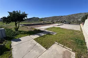 24515 California Ave, Hemet, CA 92545 - Photo 4