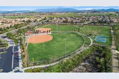 35831 Bobcat Way, Murrieta, CA 92563 - Photo 40