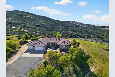 39475 Bruce Lane, Temecula, CA 92592 - Photo 2