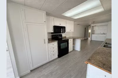 22895 Skylink Drive, Canyon Lake, CA 92587 - Photo 16