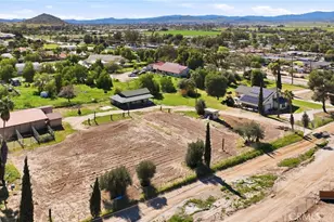 23270 Menifee, Nuevo, CA 92567 - Photo 38