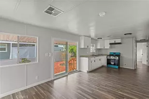 1097 N State, Hemet, CA 92543 - Photo 6