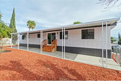 1097 N State #25, Hemet, CA 92543 - Photo 2