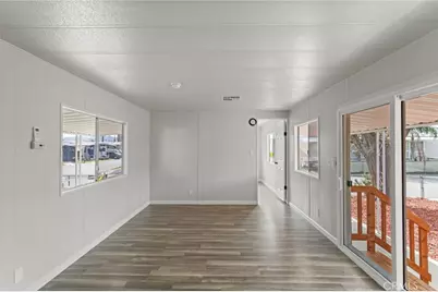 1097 N State #25, Hemet, CA 92543 - Photo 24