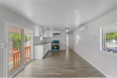 1097 N State #25, Hemet, CA 92543 - Photo 10