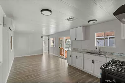 1097 N State #25, Hemet, CA 92543 - Photo 8