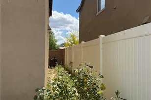 5564 Spur Dr, Hemet, CA 92545 - Photo 8