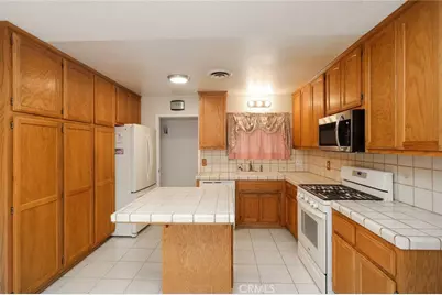 38514 Carolside Avenue, Palmdale, CA 93550 - Photo 10