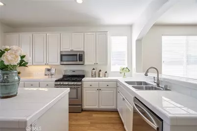 39531 Sierra Madre, Murrieta, CA 92563 - Photo 10