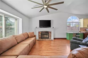 19250 Henshaw Ct, Lake Elsinore, CA 92530 - Photo 12