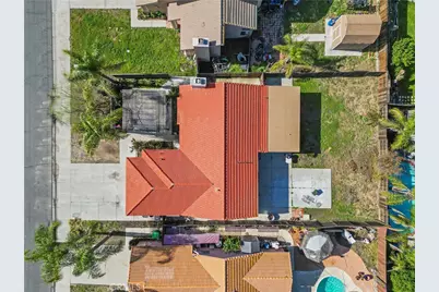 19250 Henshaw Court, Lake Elsinore, CA 92530 - Photo 4