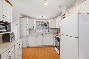 575 S Lyon, Hemet, CA 92543 - Photo 6