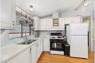 575 S Lyon #110, Hemet, CA 92543 - Photo 8