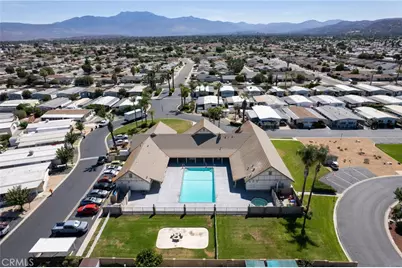 575 S Lyon #110, Hemet, CA 92543 - Photo 4