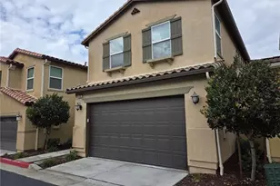 41896 Zafra, Murrieta, CA 92562 - Photo 2