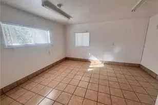 25286 N, Twin Peaks, CA 92391 - Photo 32