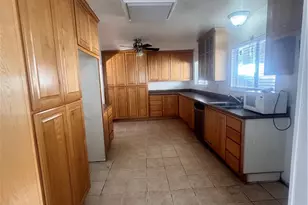 25286 N, Twin Peaks, CA 92391 - Photo 14