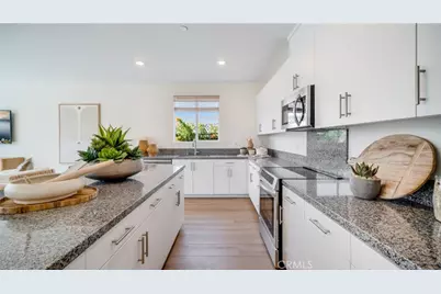 2368 Lionheart Drive, Perris, CA 92570 - Photo 2