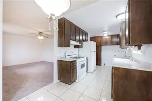 2131 Avenida Olivos, Hemet, CA 92545 - Photo 12