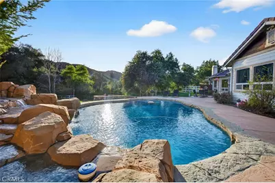 41275 Hacienda Drive, Murrieta, CA 92562 - Photo 4