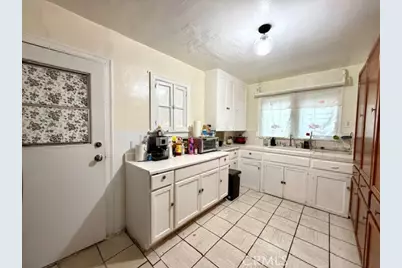 3005 11th Avenue, Los Angeles, CA 90018 - Photo 10
