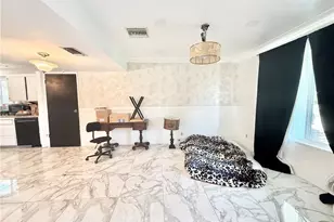 135 S Broadway St, Ridgecrest, CA 93555 - Photo 6