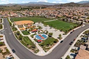 34712 Swan Valley Ct, Murrieta, CA 92563 - Photo 46