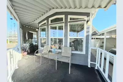 1295 S Cawston #102, Hemet, CA 92545 - Photo 2