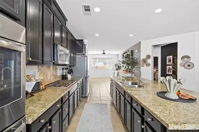 37521 Coffeeberry Court, Murrieta, CA 92563 - Photo 8