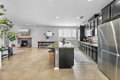 37521 Coffeeberry Court, Murrieta, CA 92563 - Photo 6