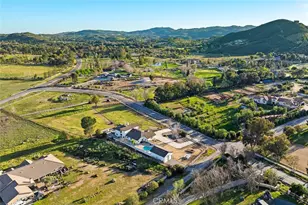 39550 Calle De Companero, Murrieta, CA 92562 - Photo 4