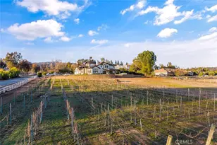 39550 Calle De Companero, Murrieta, CA 92562 - Photo 2