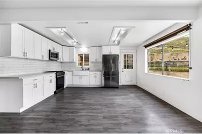 16550 Arnold Avenue, Lake Elsinore, CA 92530 - Photo 12