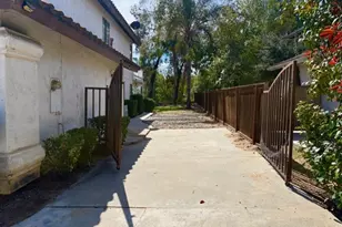 25455 Knollwood Dr, Murrieta, CA 92563 - Photo 6