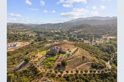 37654 Calle De Lobo, Murrieta, CA 92562 - Photo 8