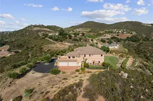 37654 Calle De Lobo, Murrieta, CA 92562 - Photo 10