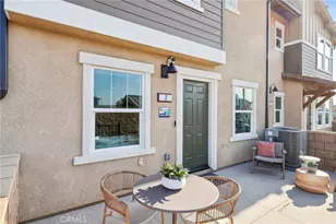 15525 April Dawn Wy, Fontana, CA 92336 - Photo 2