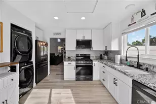 22951 Joaquin Ridge Dr, Murrieta, CA 92562 - Photo 4