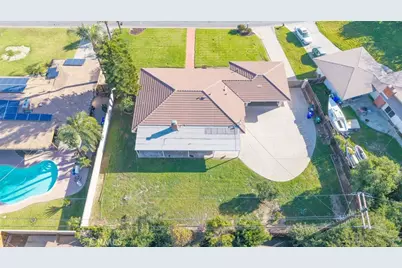 5651 Magnolia Avenue, Rialto, CA 92377 - Photo 36