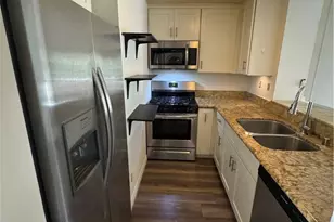 389 Orange Blossom, Irvine, CA 92618 - Photo 10