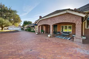 40833 Calle Bandido, Murrieta, CA 92562 - Photo 12