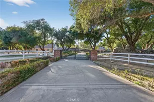 40833 Calle Bandido, Murrieta, CA 92562 - Photo 2