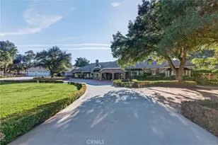 40833 Calle Bandido, Murrieta, CA 92562 - Photo 10