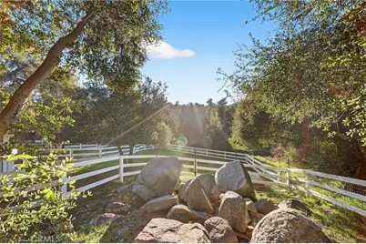 40833 Calle Bandido, Murrieta, CA 92562 - Photo 72