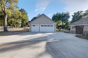 40833 Calle Bandido, Murrieta, CA 92562 - Photo 8