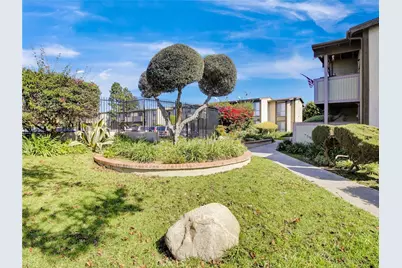 806 Coriander #C, Torrance, CA 90502 - Photo 2