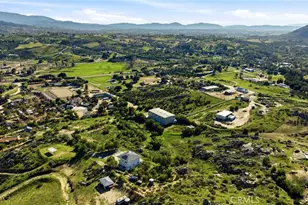 38595 Carolbee Ln, Temecula, CA 92592 - Photo 52